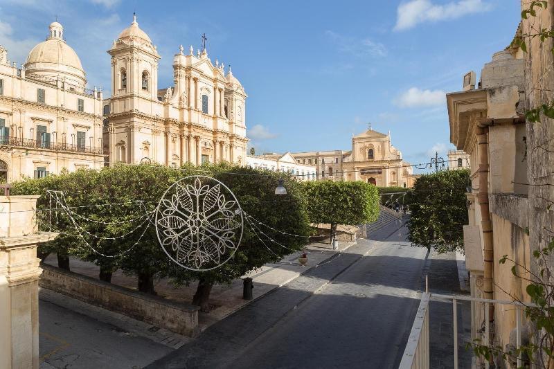 San Carlo Suites Noto Eksteriør bilde